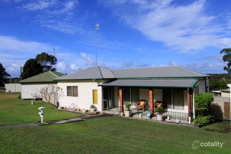 4 Warrior St, Belmont North, NSW 2280