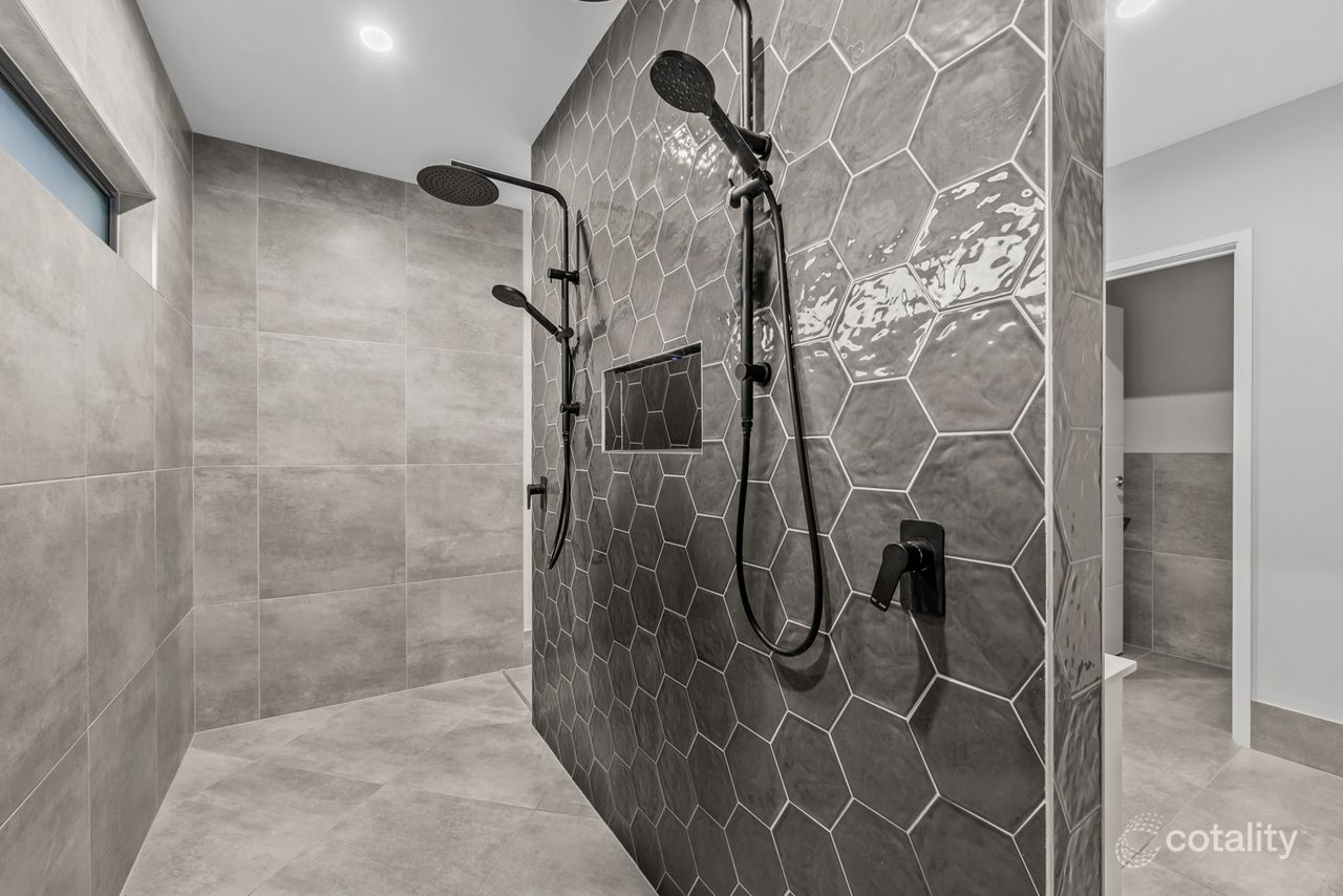 21 Christina Dr, Coomera, QLD 4209