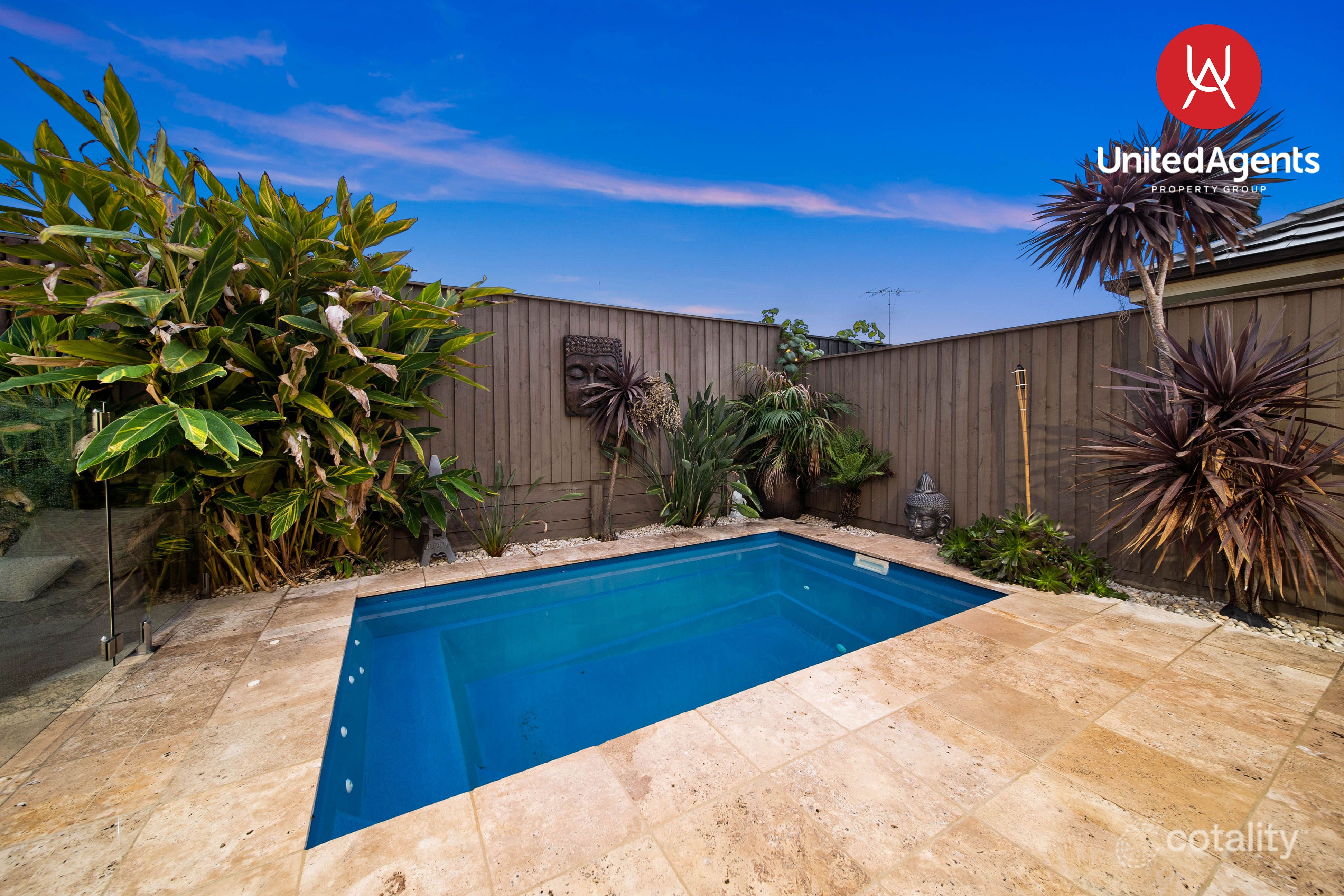 19 Macksville St, Carnes Hill, NSW 2171
