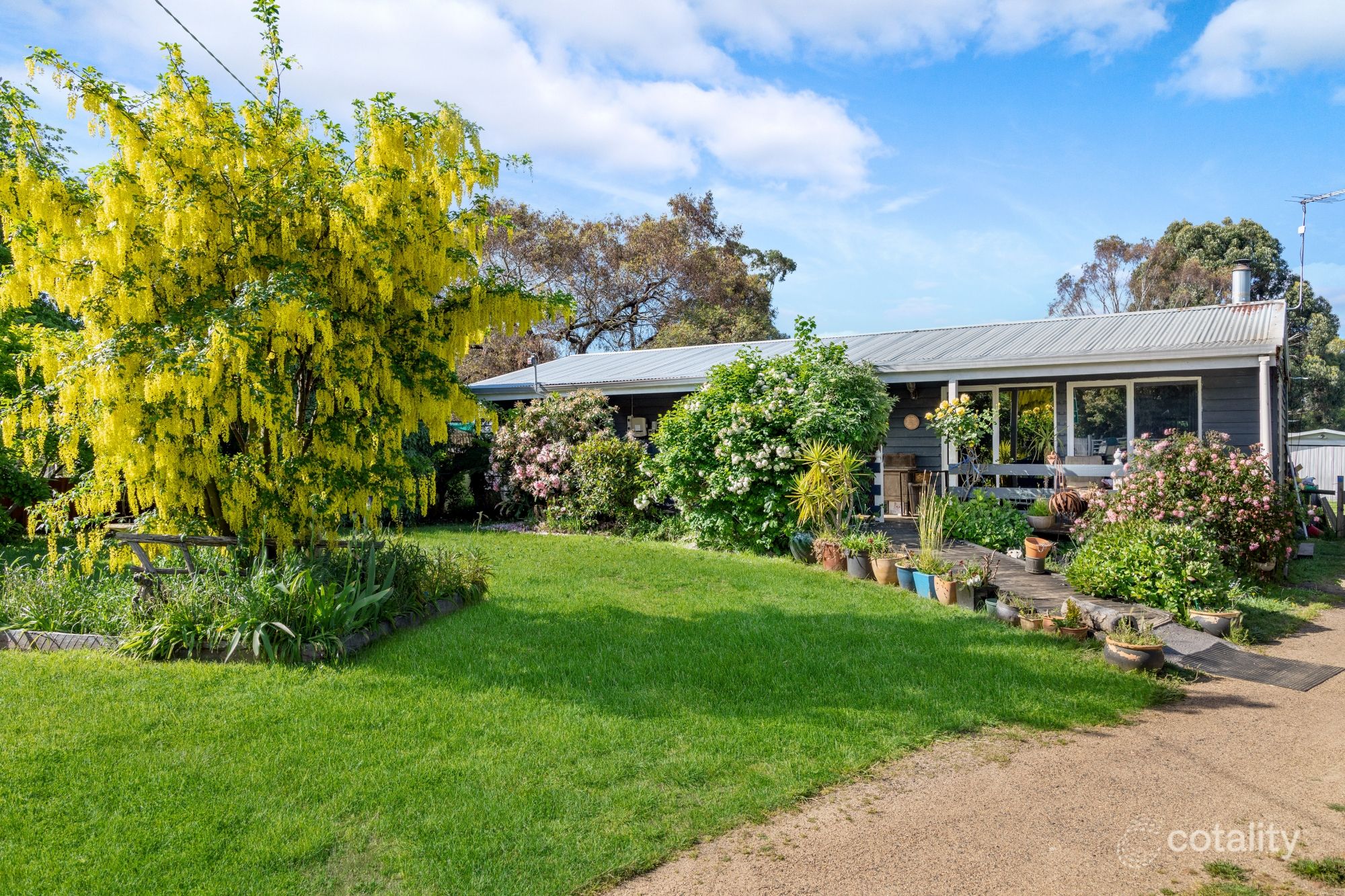 88-90 Barry St, Romsey, VIC 3434