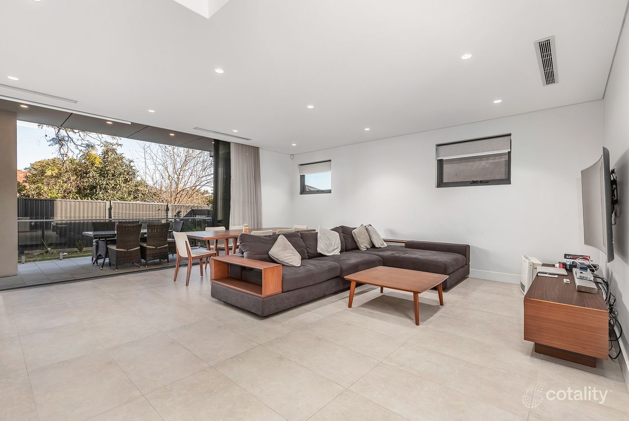 2a Vivienne Ave, Lakemba, NSW 2195