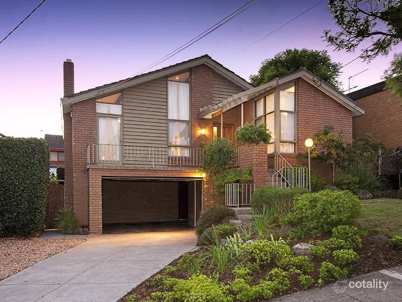 19 Glenscott Cres, Strathmore Heights, VIC 3041