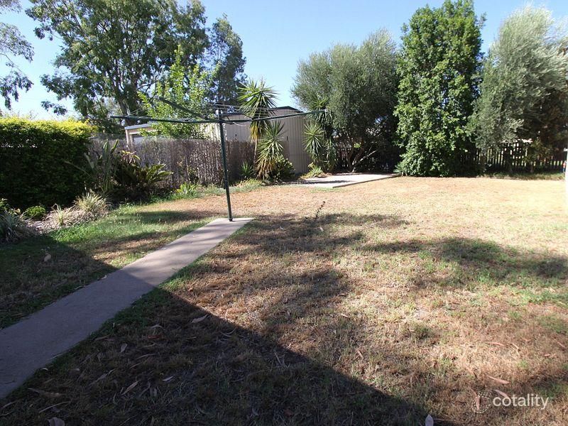 9 Eubar Pl, Emerald, QLD 4720