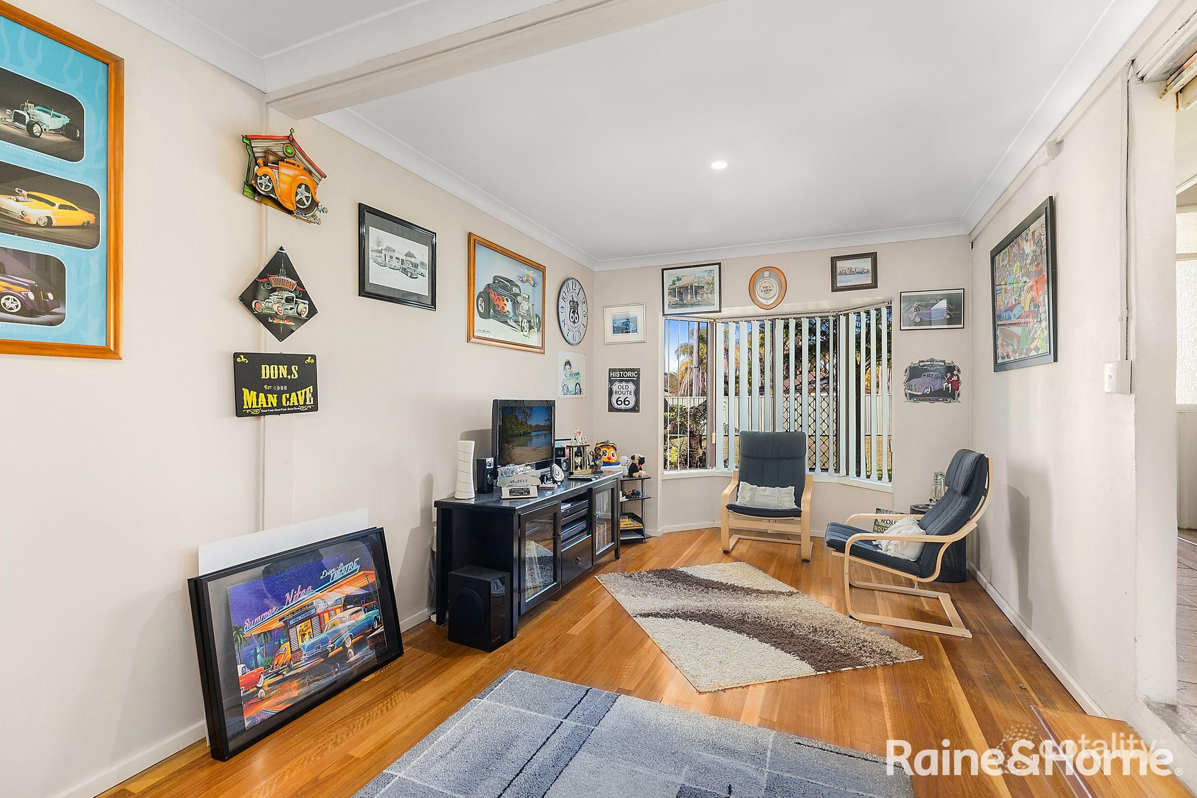 16 Chetwynd Ave, Berkeley Vale, NSW 2261