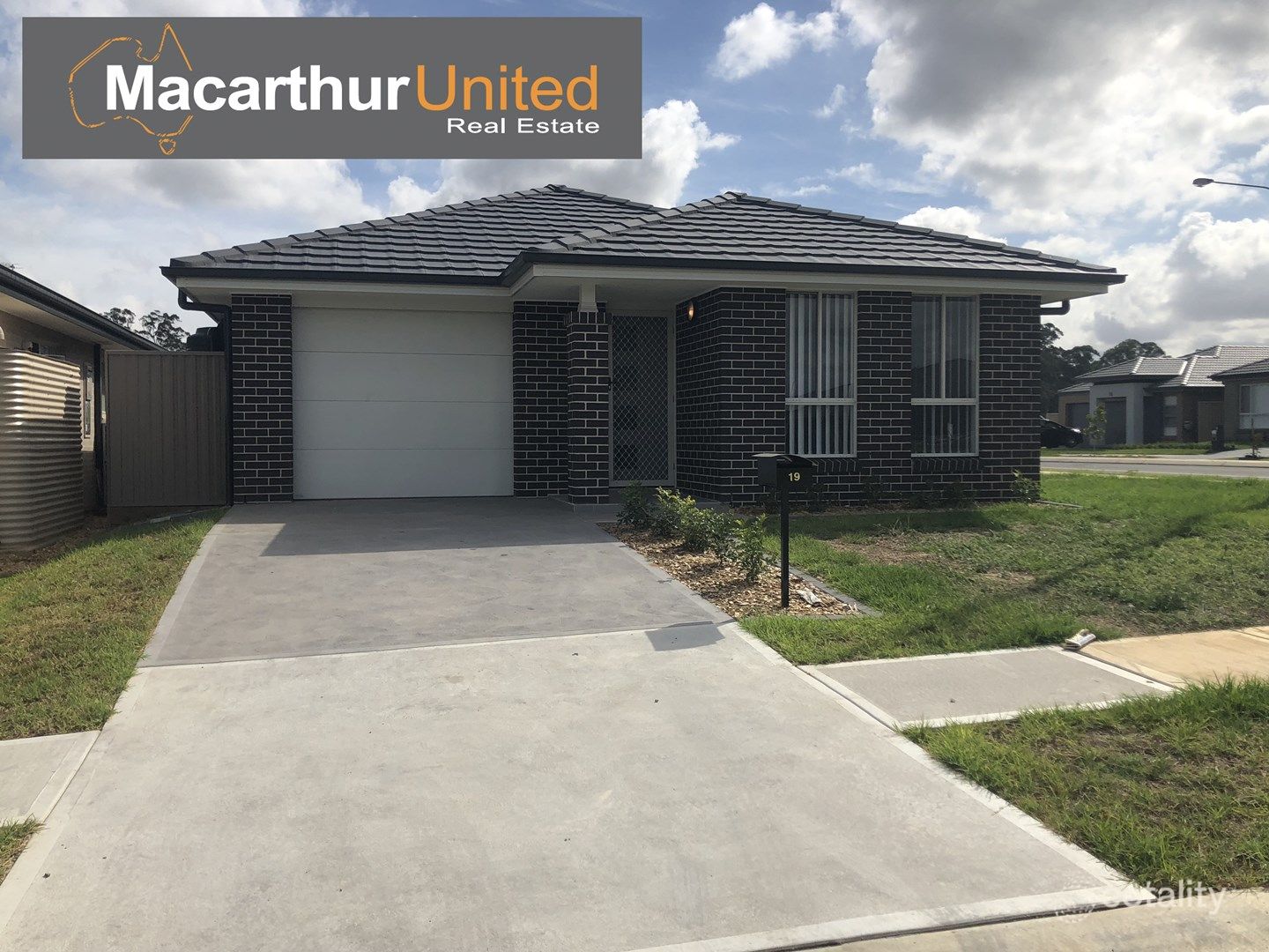 19 Derbyshire Rd, Spring Farm, NSW 2570