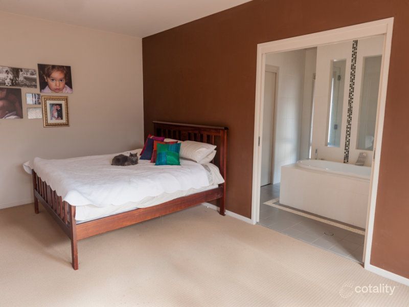 27 Newdegate St, Deakin, ACT 2600