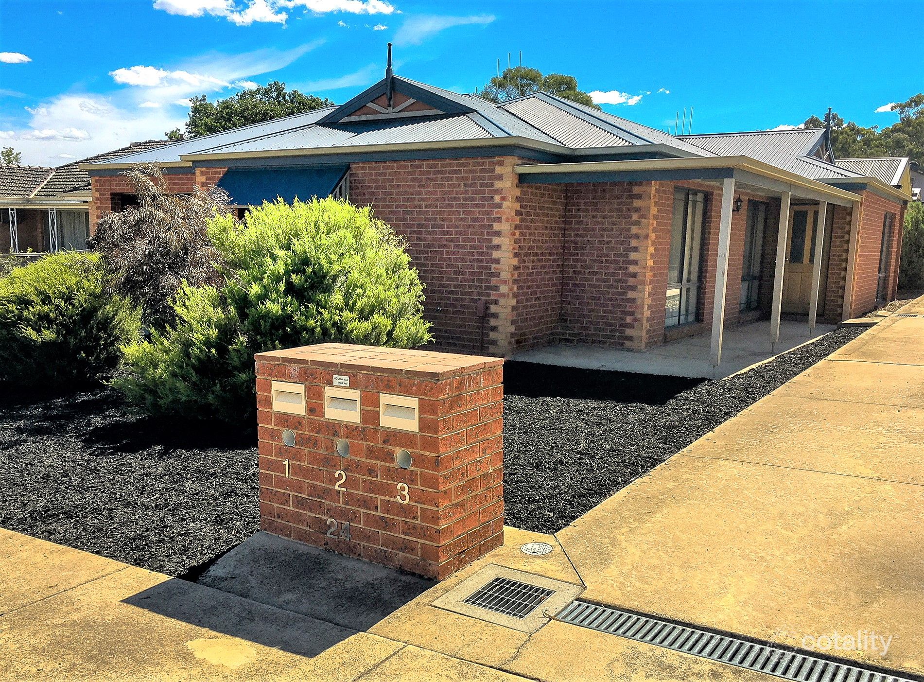 1/24 Kirby St, Golden Square, VIC 3555