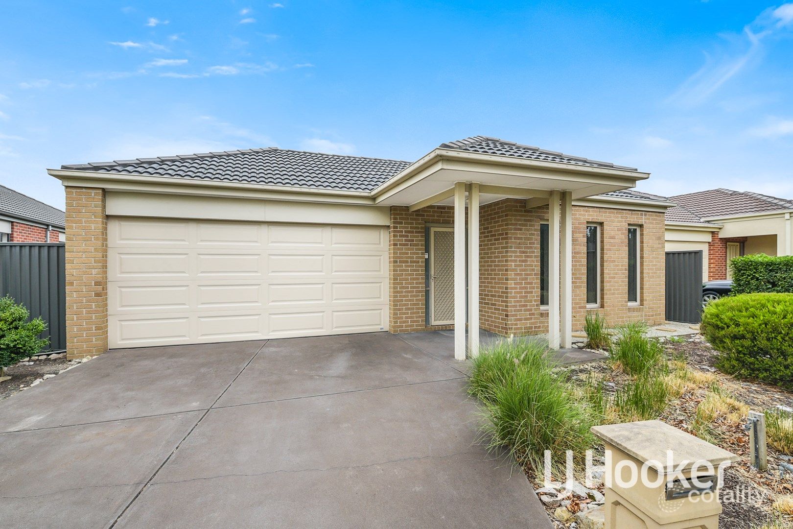 35 Downing Sq, Pakenham, VIC 3810