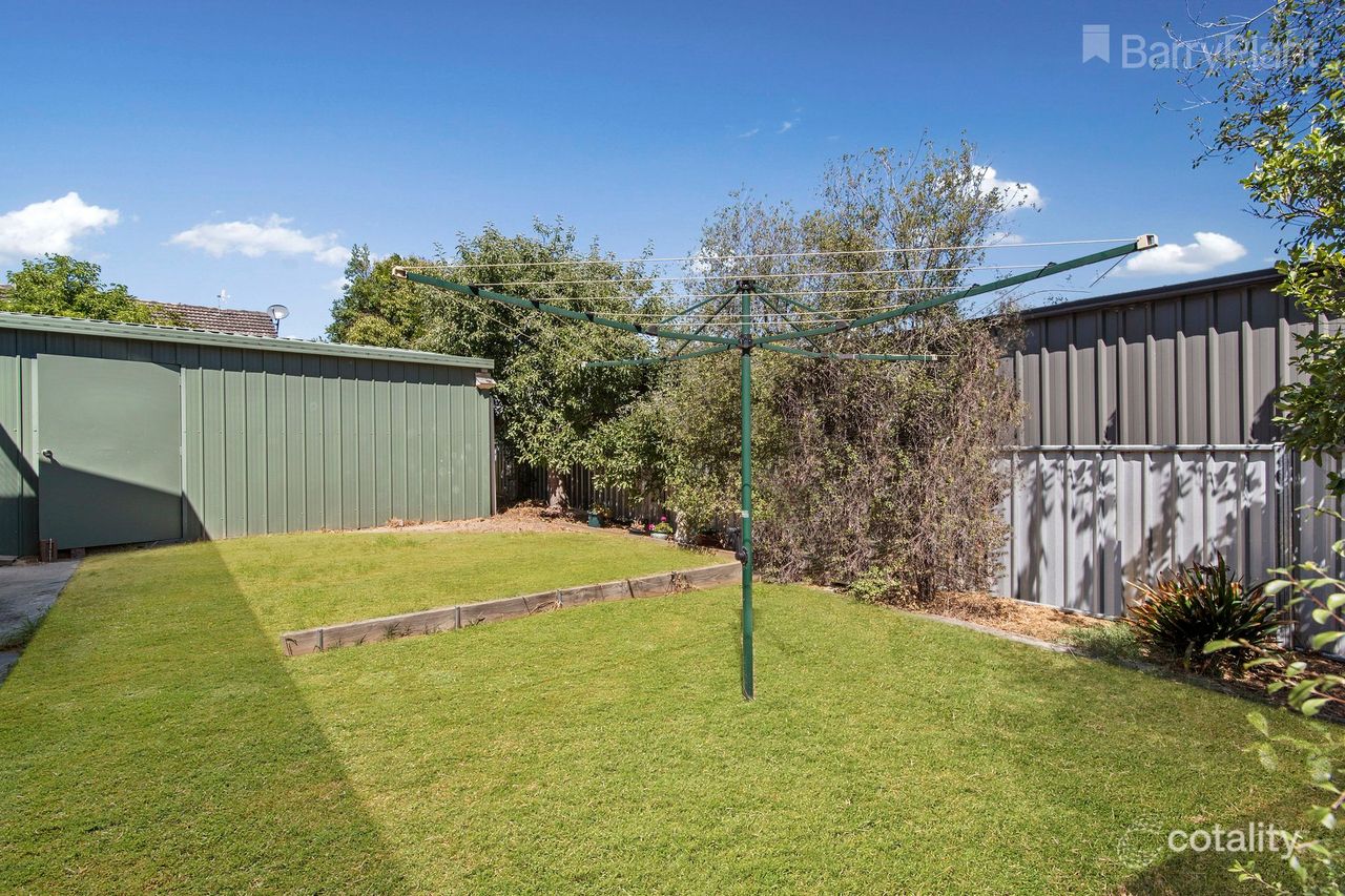 24 Curtin St, Flora Hill, VIC 3550