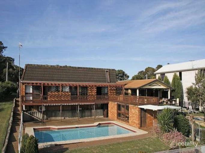 15 Grant Rd, Coal Point, NSW 2283