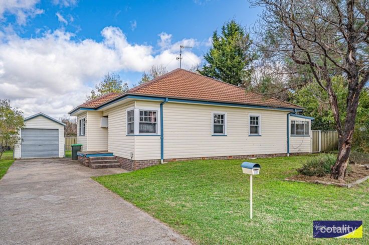 12 Samuelson Cres, Armidale, NSW 2350