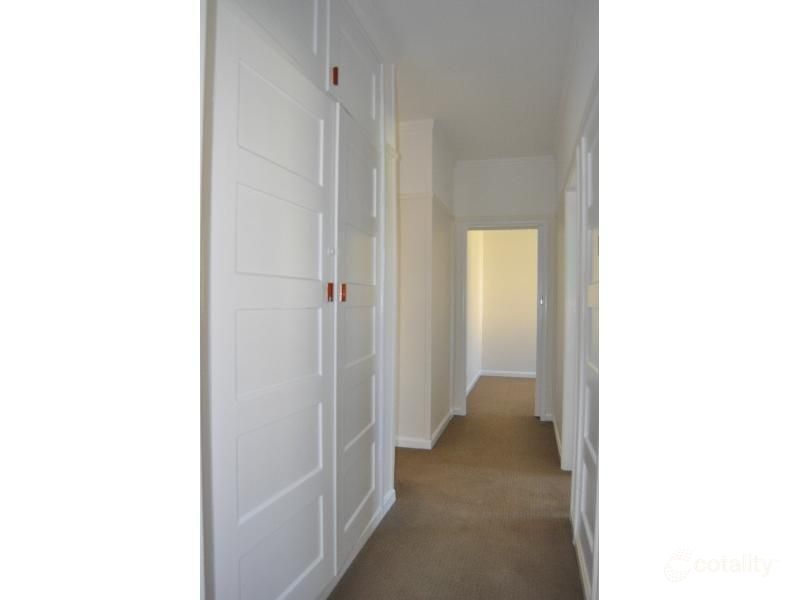 8 Hansard Pl, West Bathurst, NSW 2795