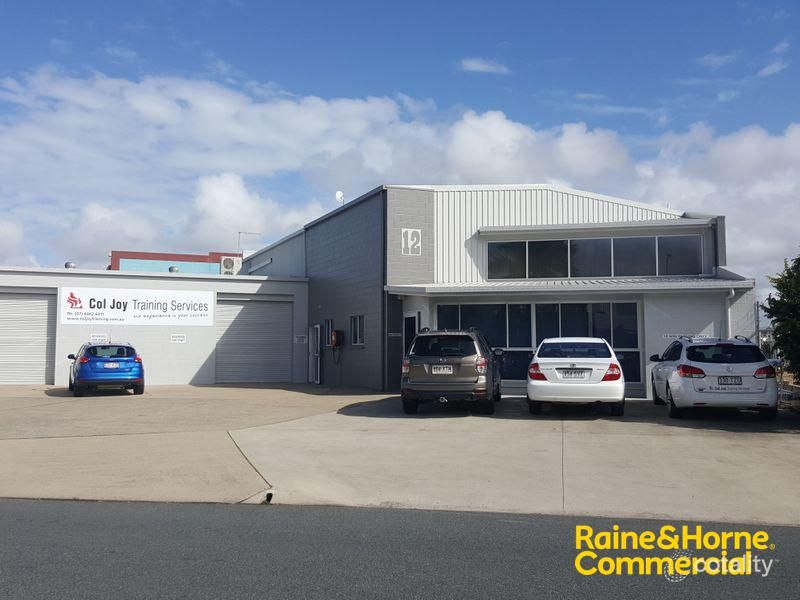 12 Fursden St, Glenella, QLD 4740