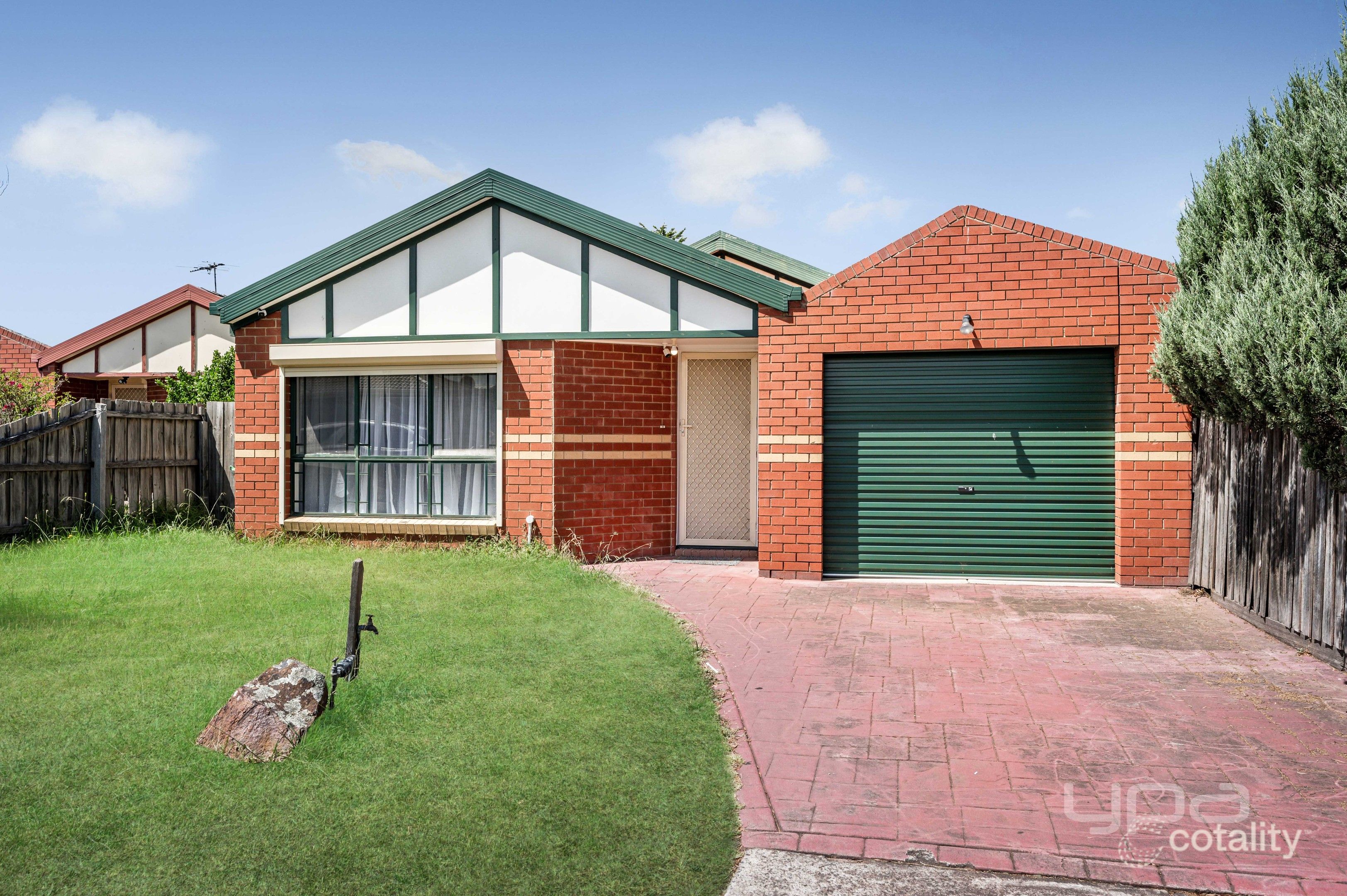 4 Hovea Cl, Meadow Heights, VIC 3048