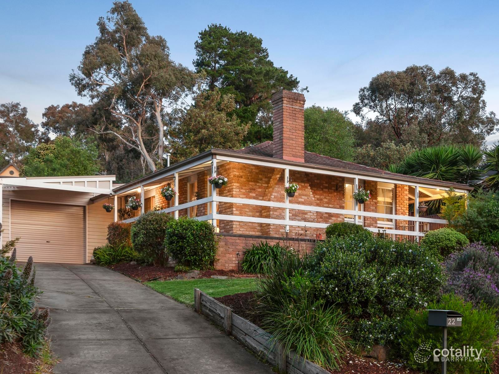 22 Coolabah Dr, Eltham, VIC 3095