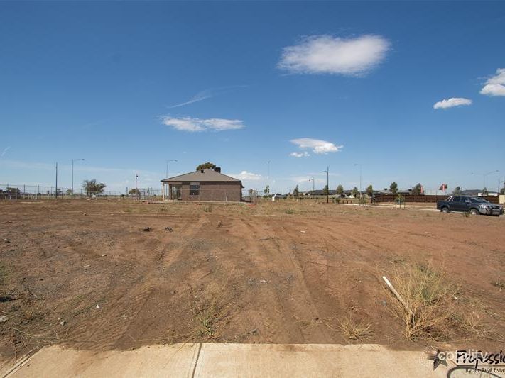 11 Aruma Ave, Harkness, VIC 3337