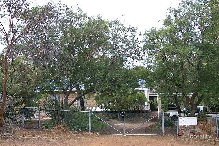 17 Noel Rd, Gooseberry Hill, WA 6076