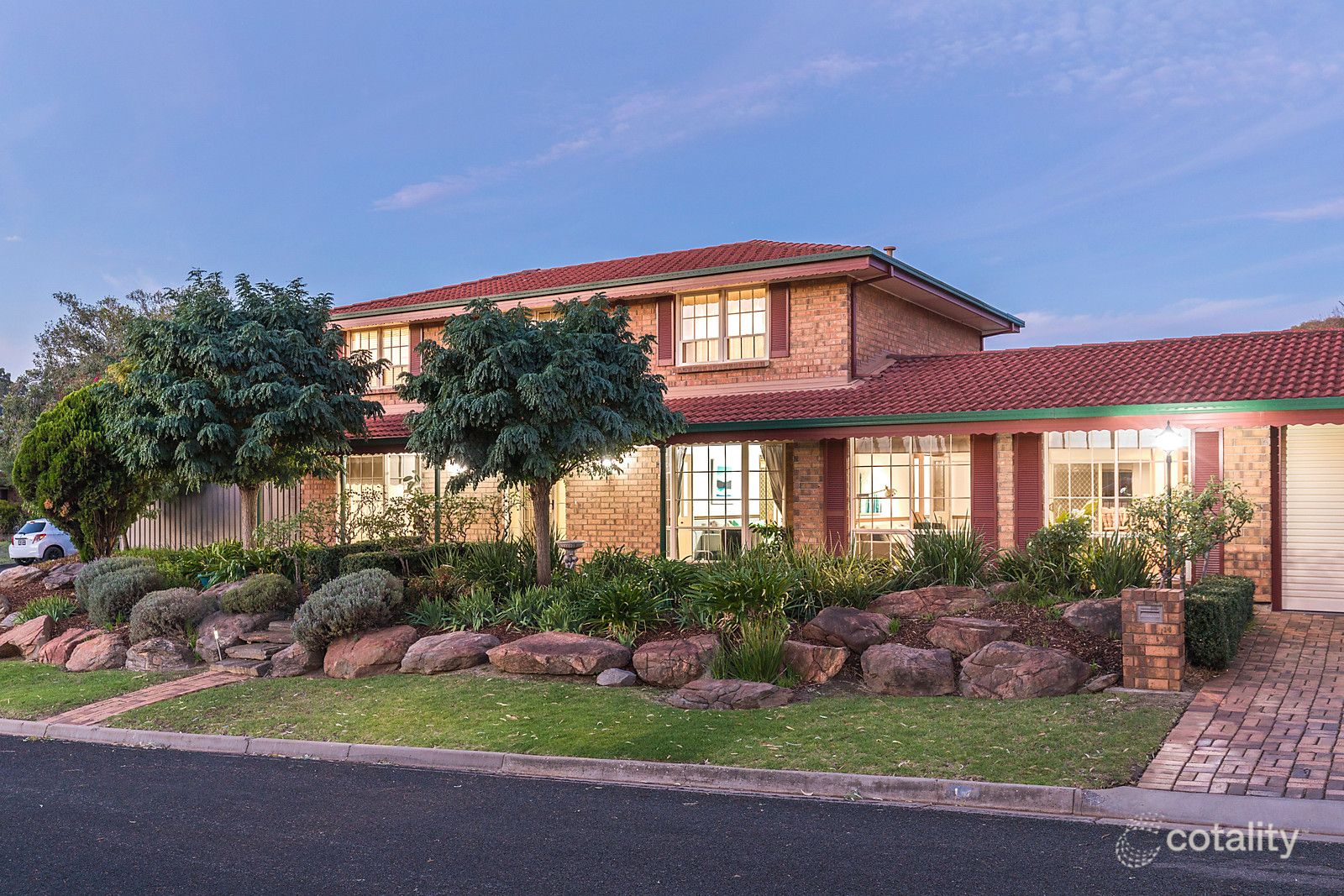 14 Garnet Ct, Highbury, SA 5089