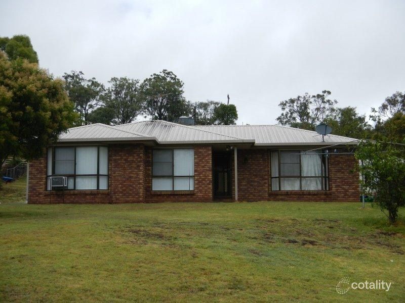 50 Main St, Meringandan, QLD 4352