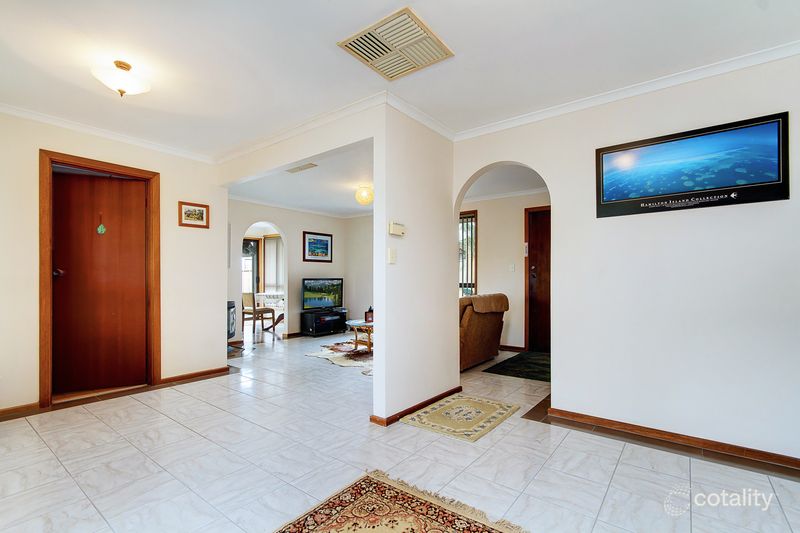 11 Cornwall Ct, Woodcroft, SA 5162