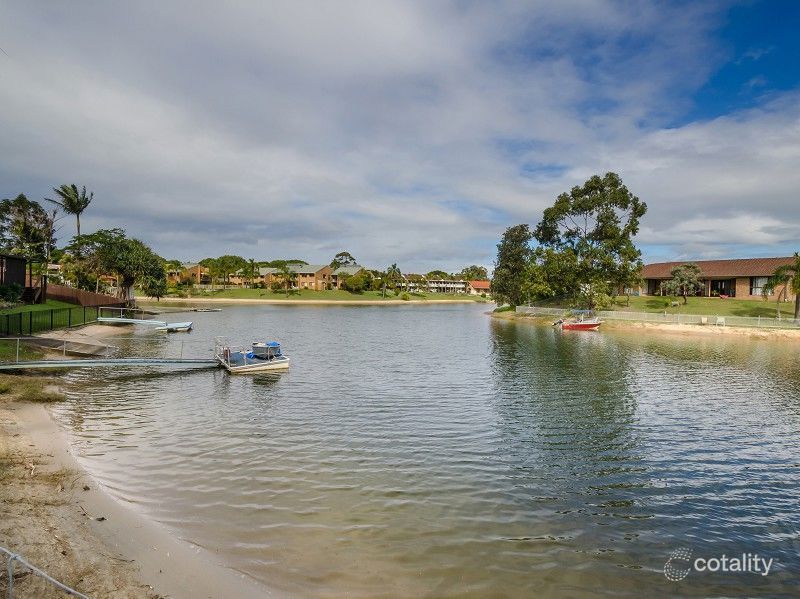 94 Hooker Bvd, Mermaid Waters, QLD 4218