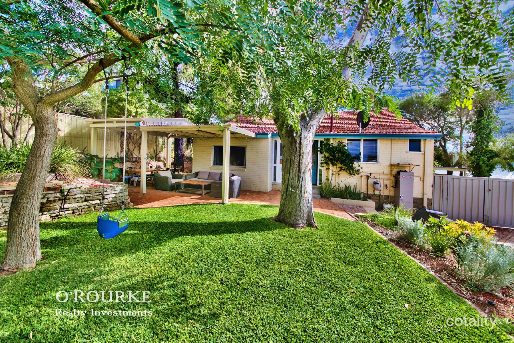 33 Paris Way, Karrinyup, WA 6018