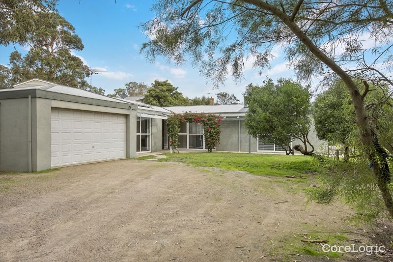 2 Dickinson Gr, Mount Martha, VIC 3934