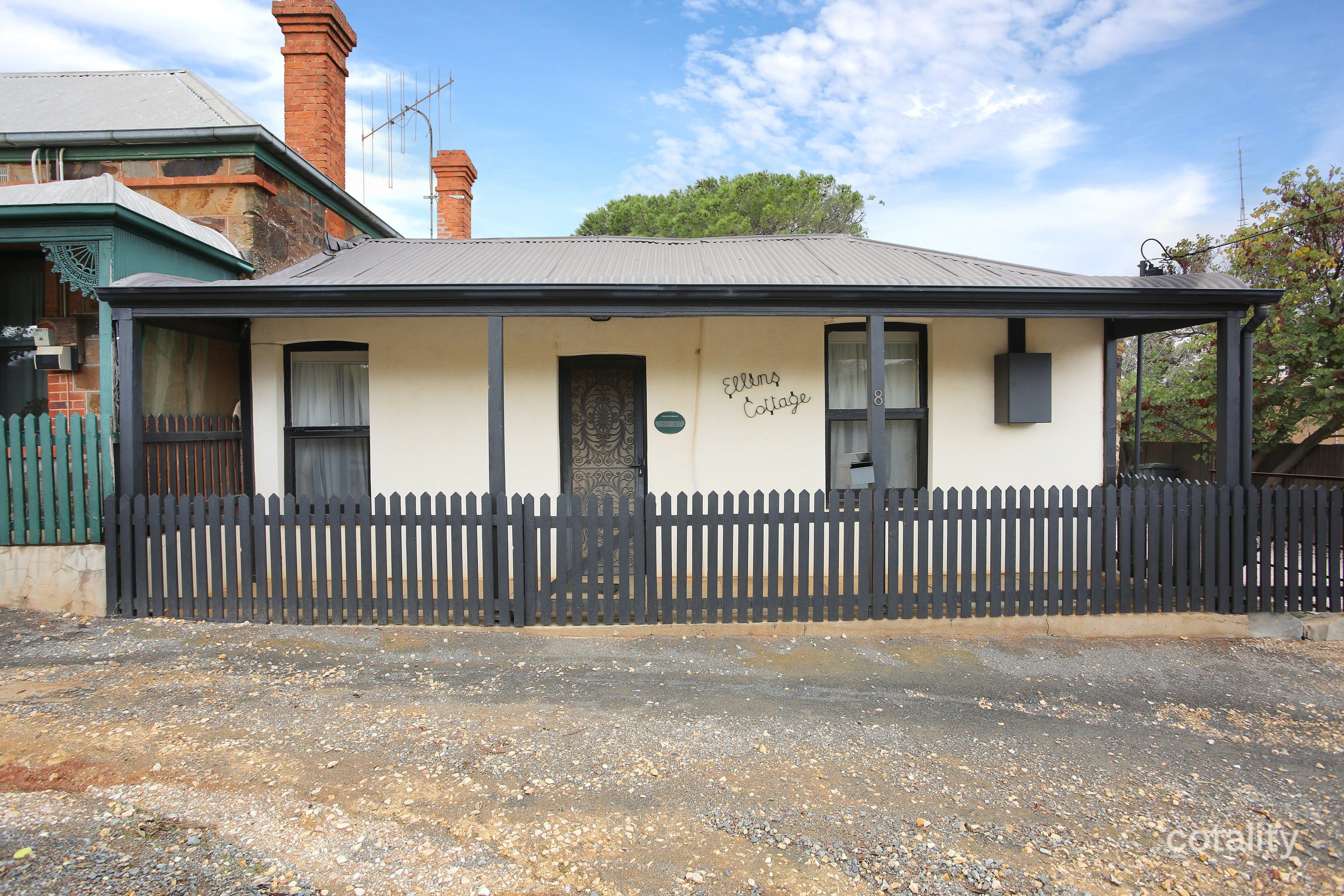 8 Paxton Tce, Burra, SA 5417