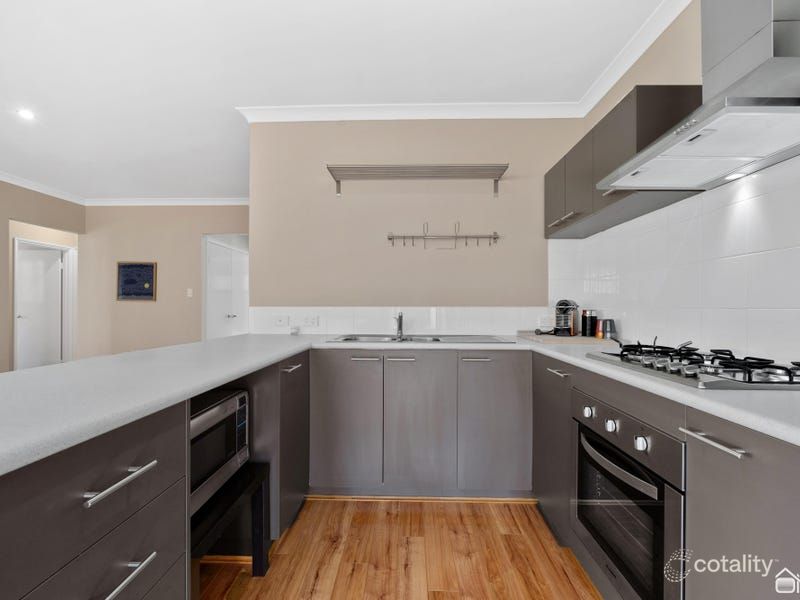 2/21 Friar Rd, Armadale, WA 6112