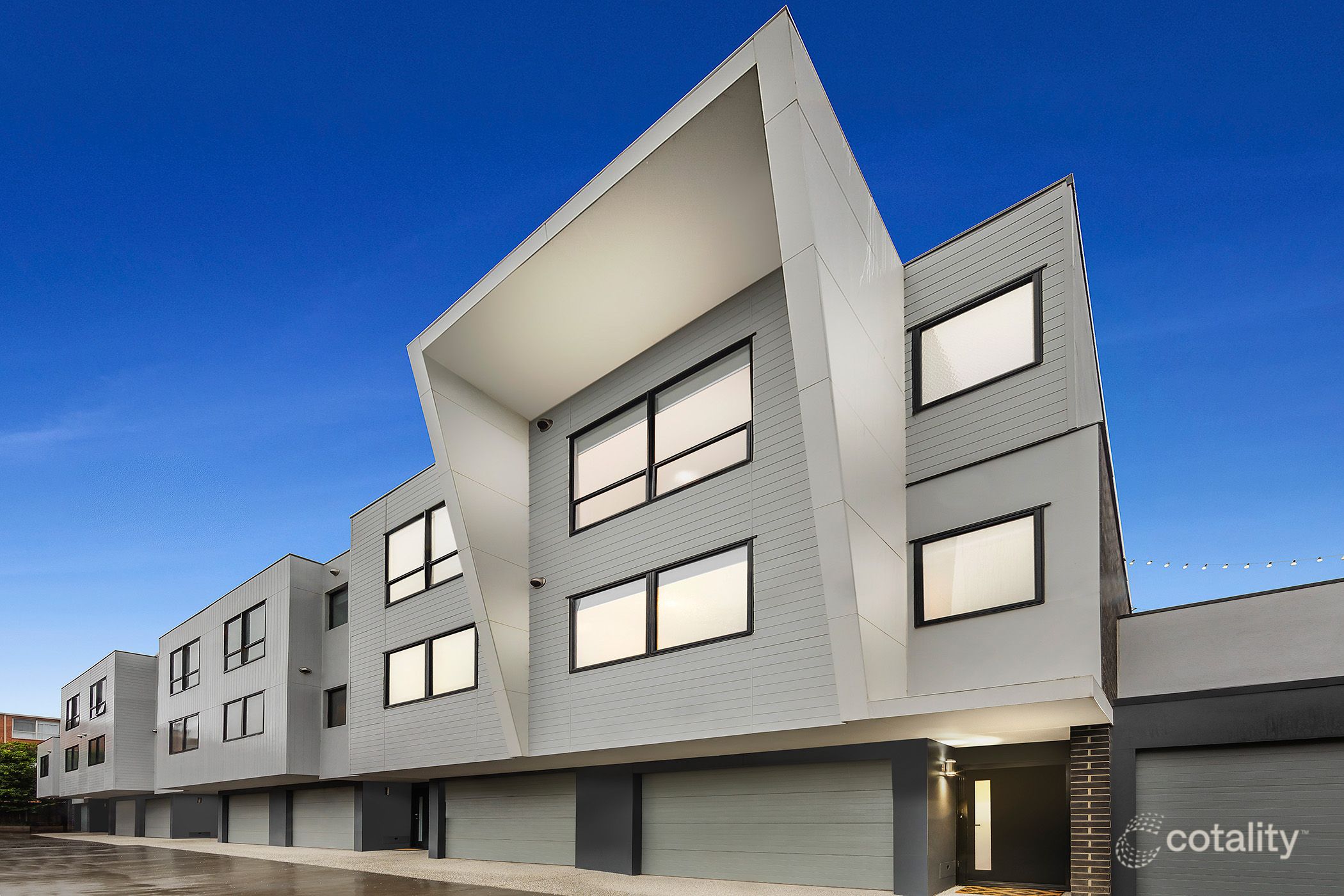 2/92 Cowper St, Footscray, VIC 3011