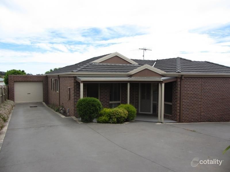 2/4 Cameron Ct, Drouin, VIC 3818