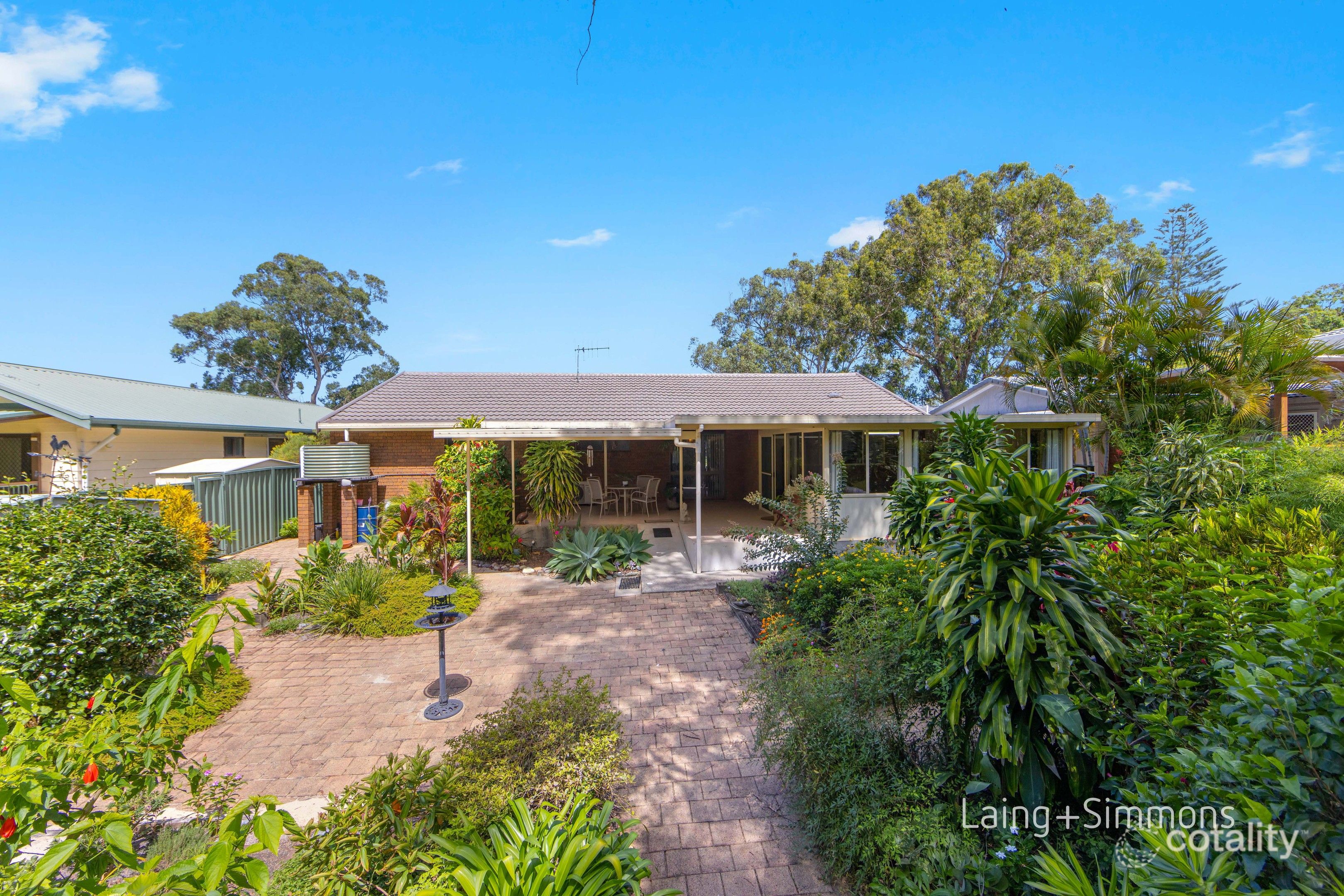 24 Evans St, Lake Cathie, NSW 2445