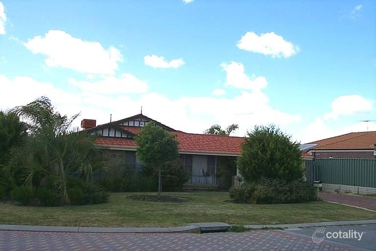 1 Abbotswood Dr, Landsdale, WA 6065