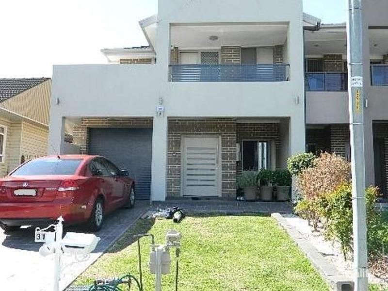 31 Rossiter St, Smithfield, NSW 2164