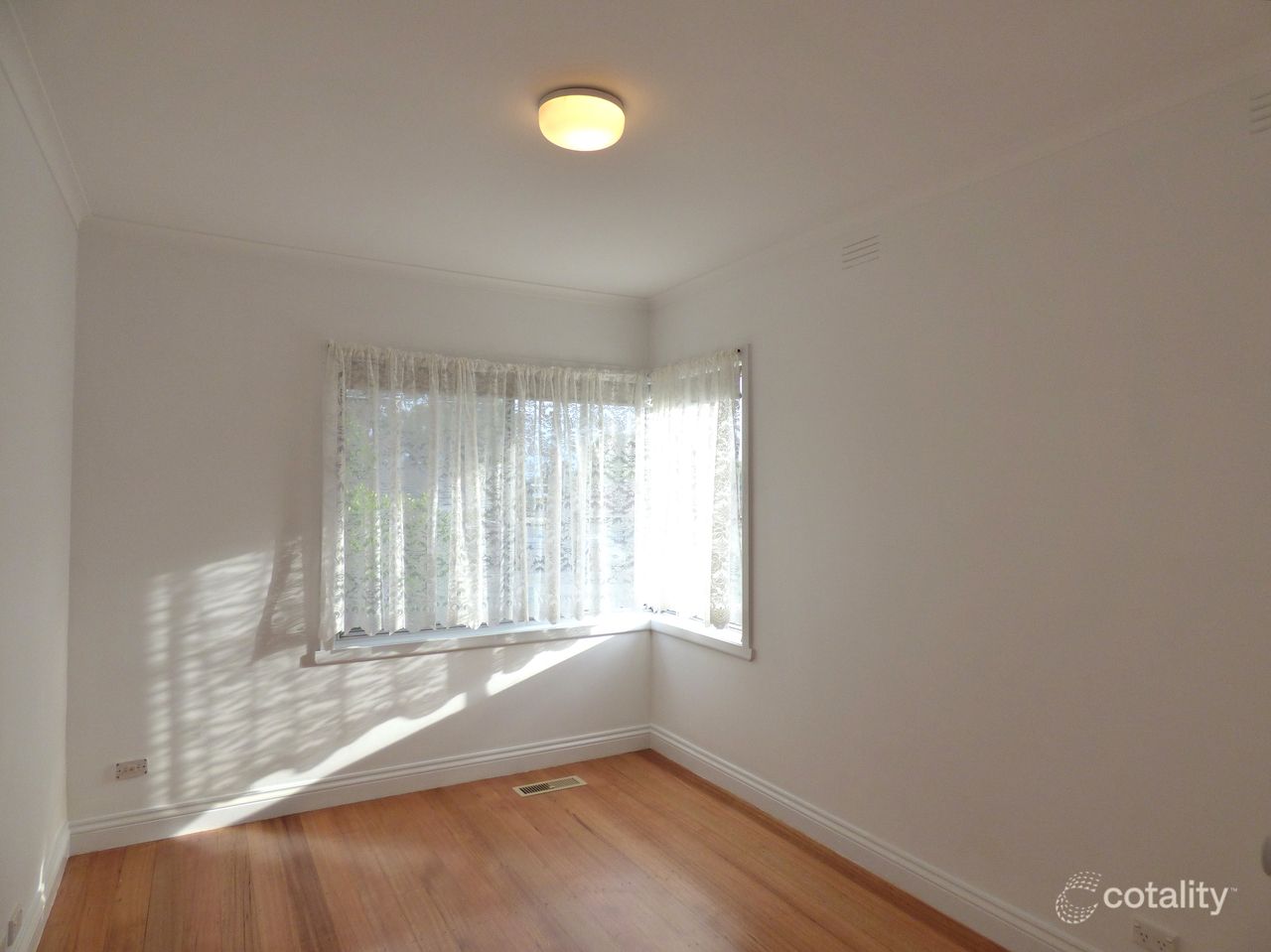 4 Green Ave, Kingsbury, VIC 3083