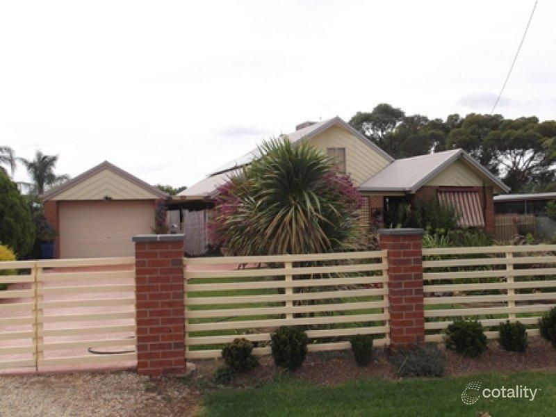 100 Church St, Corowa, NSW 2646