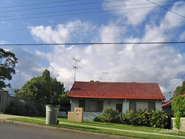 88 Anzac Ave, Engadine, NSW 2233