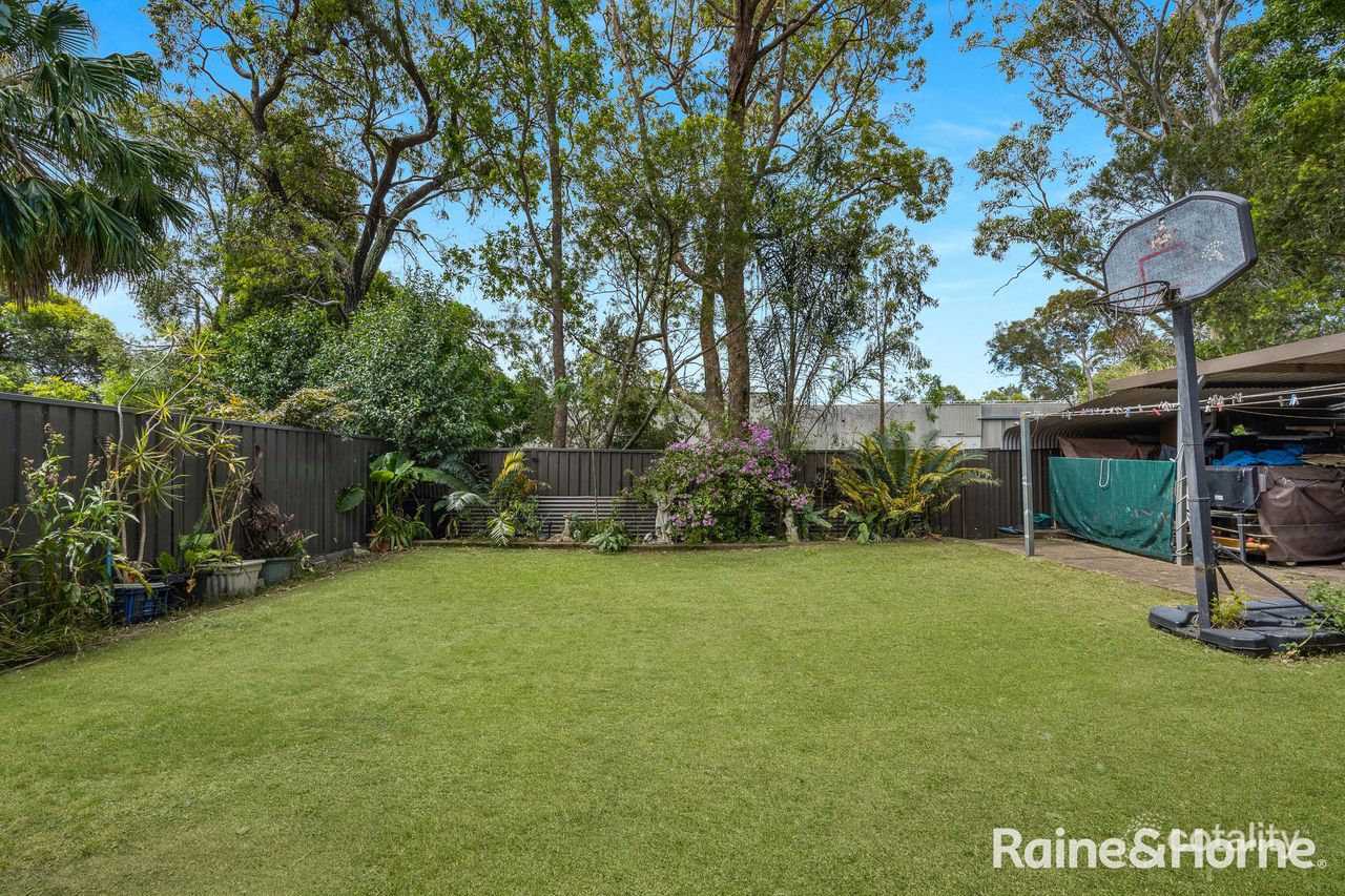 19 Morton Pde, Nowra, NSW 2541