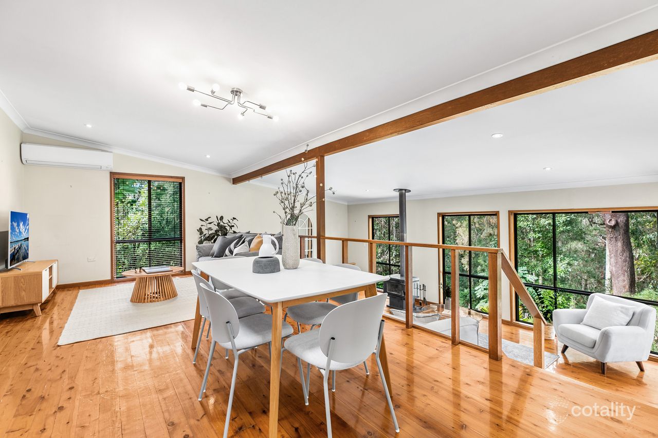 6 Paris Cres, Valentine, NSW 2280