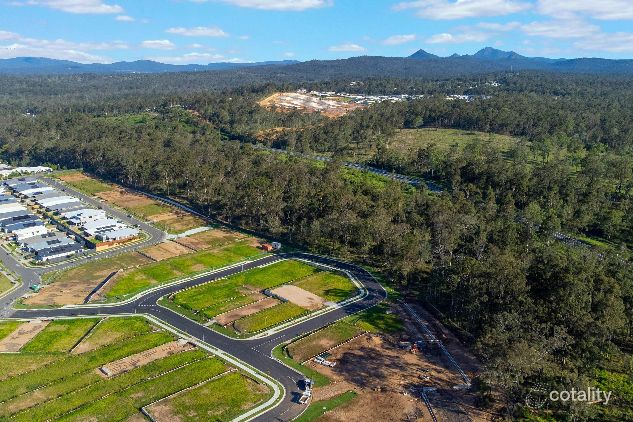 13 Maximillian Cres, Deebing Heights, QLD 4306