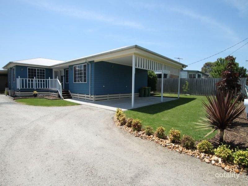 24 Cambridge St, Lang Lang, VIC 3984