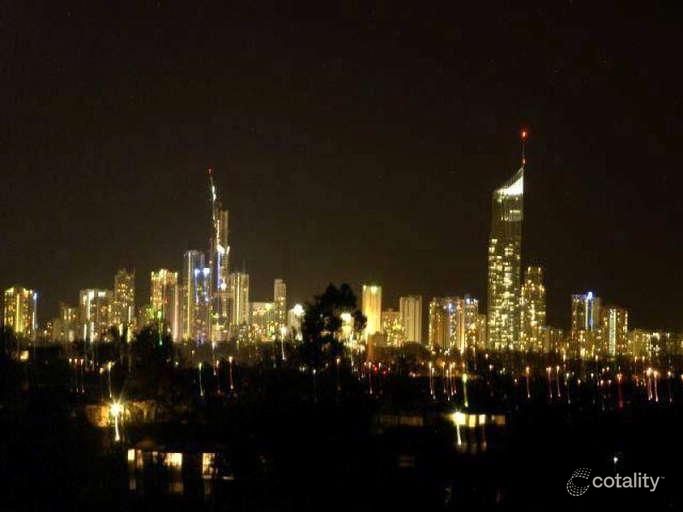 178 Heeb St, Benowa, QLD 4217