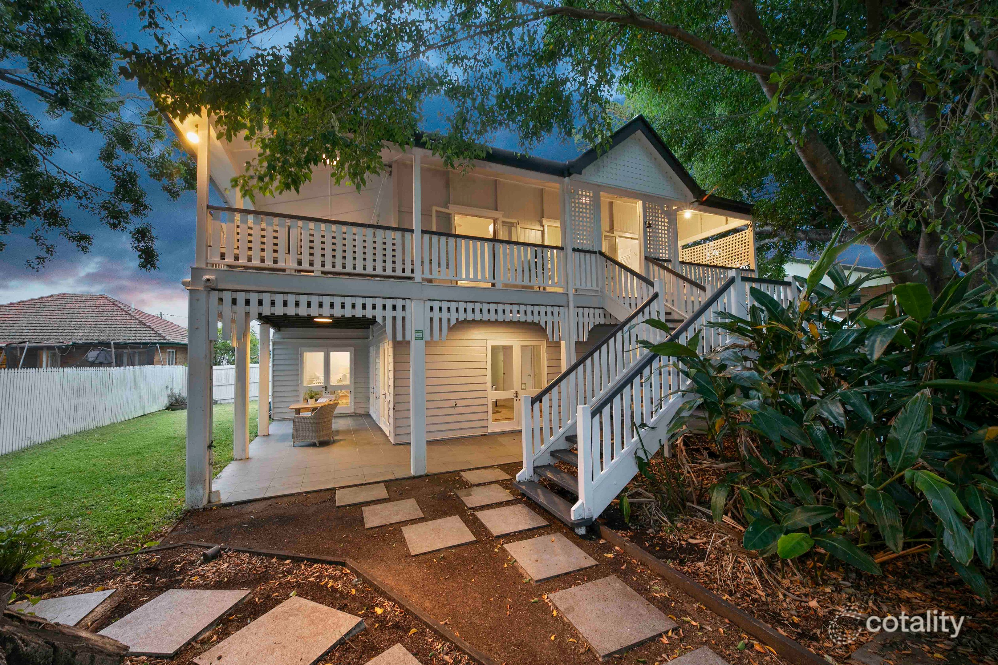 16 Magee St, Graceville, QLD 4075