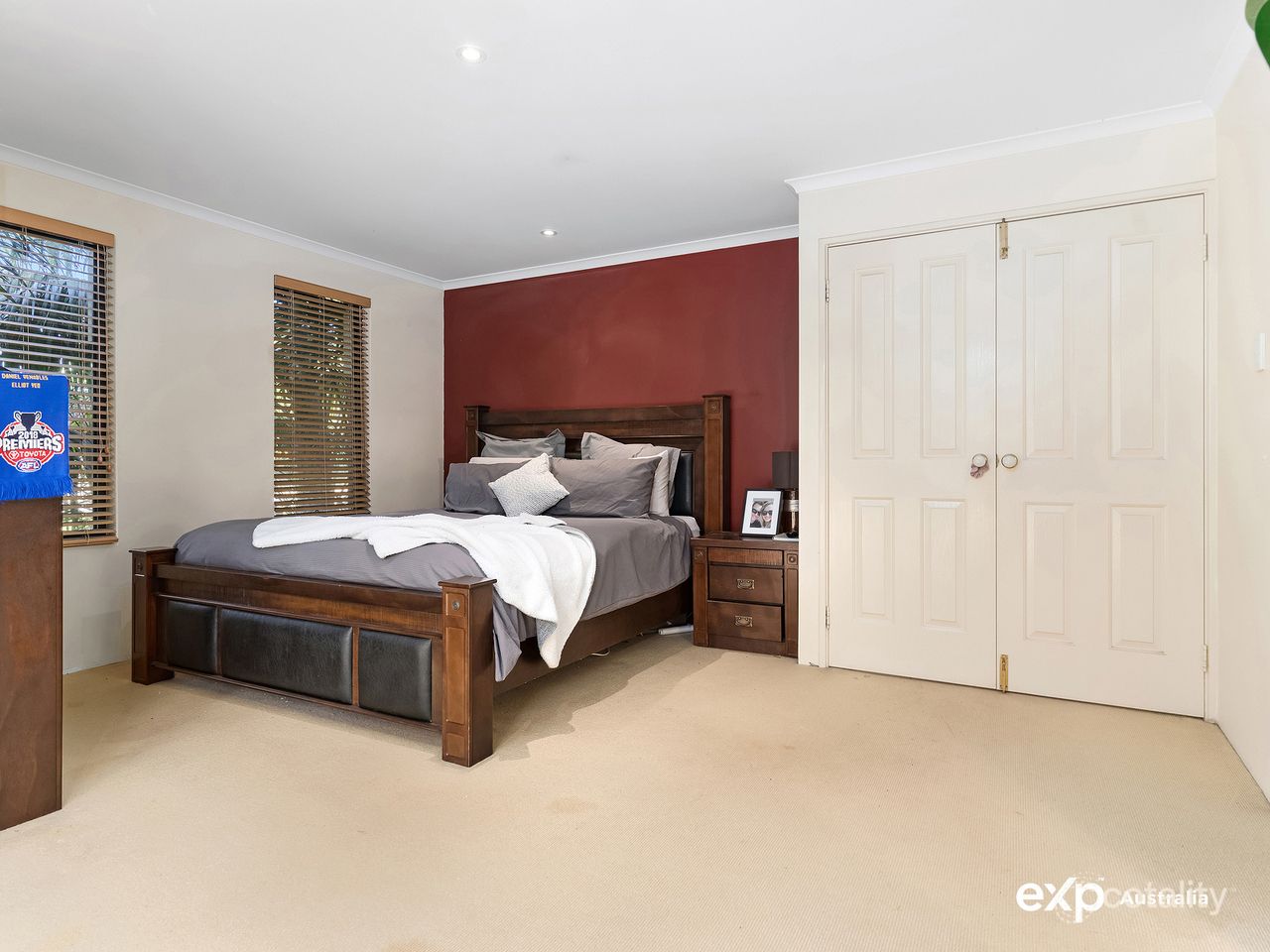 5 Manders Way, Singleton, WA 6175