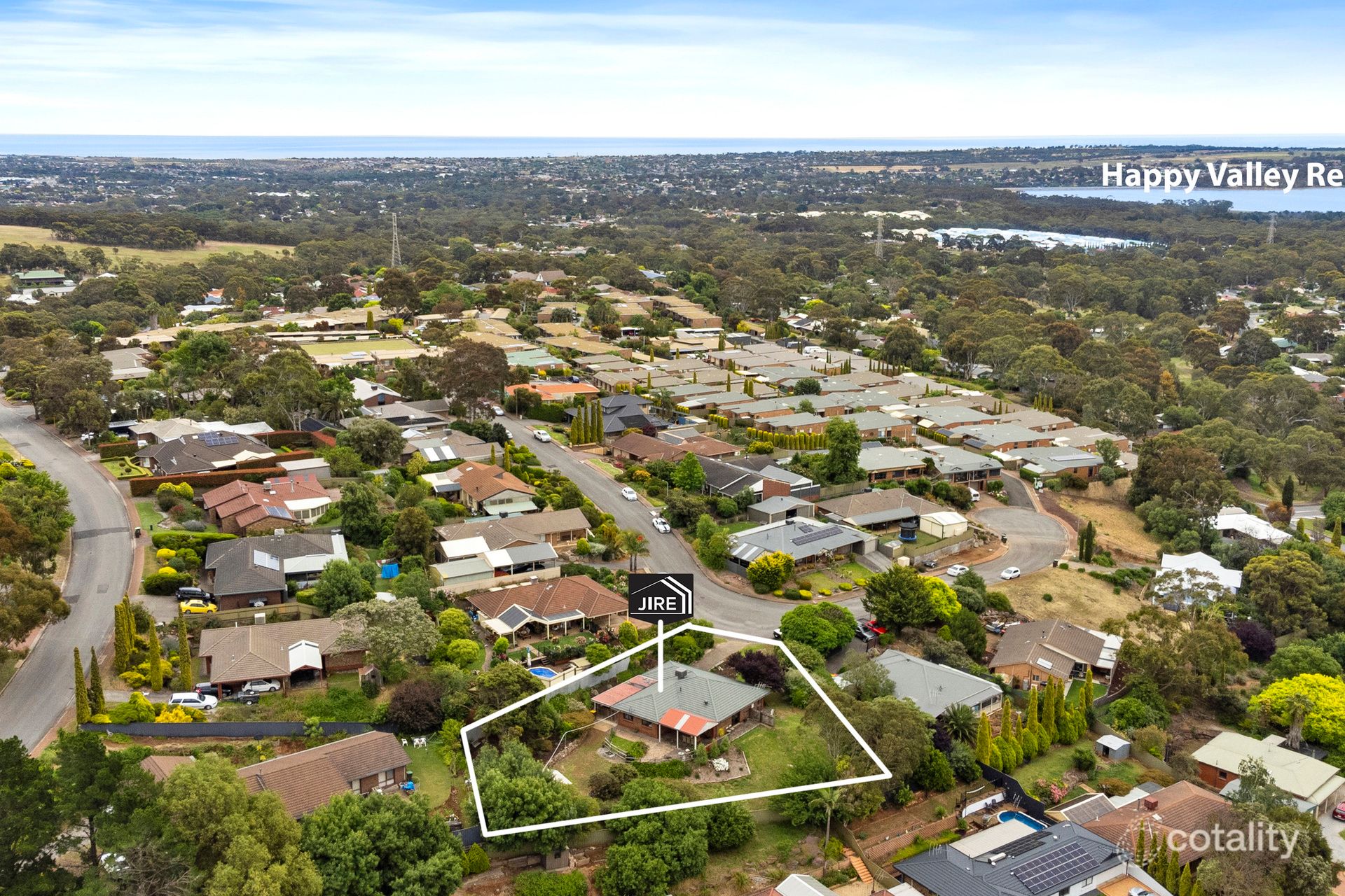 18 Evandale Cct, Happy Valley, SA 5159