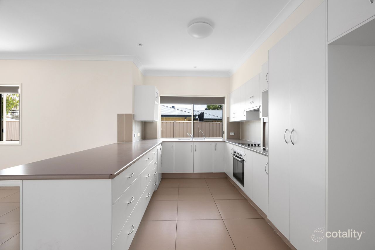 20 Mayfair Dr, Emerald, QLD 4720