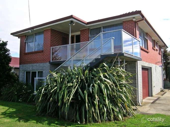 20 Hilltop Ave, Devonport, TAS 7310