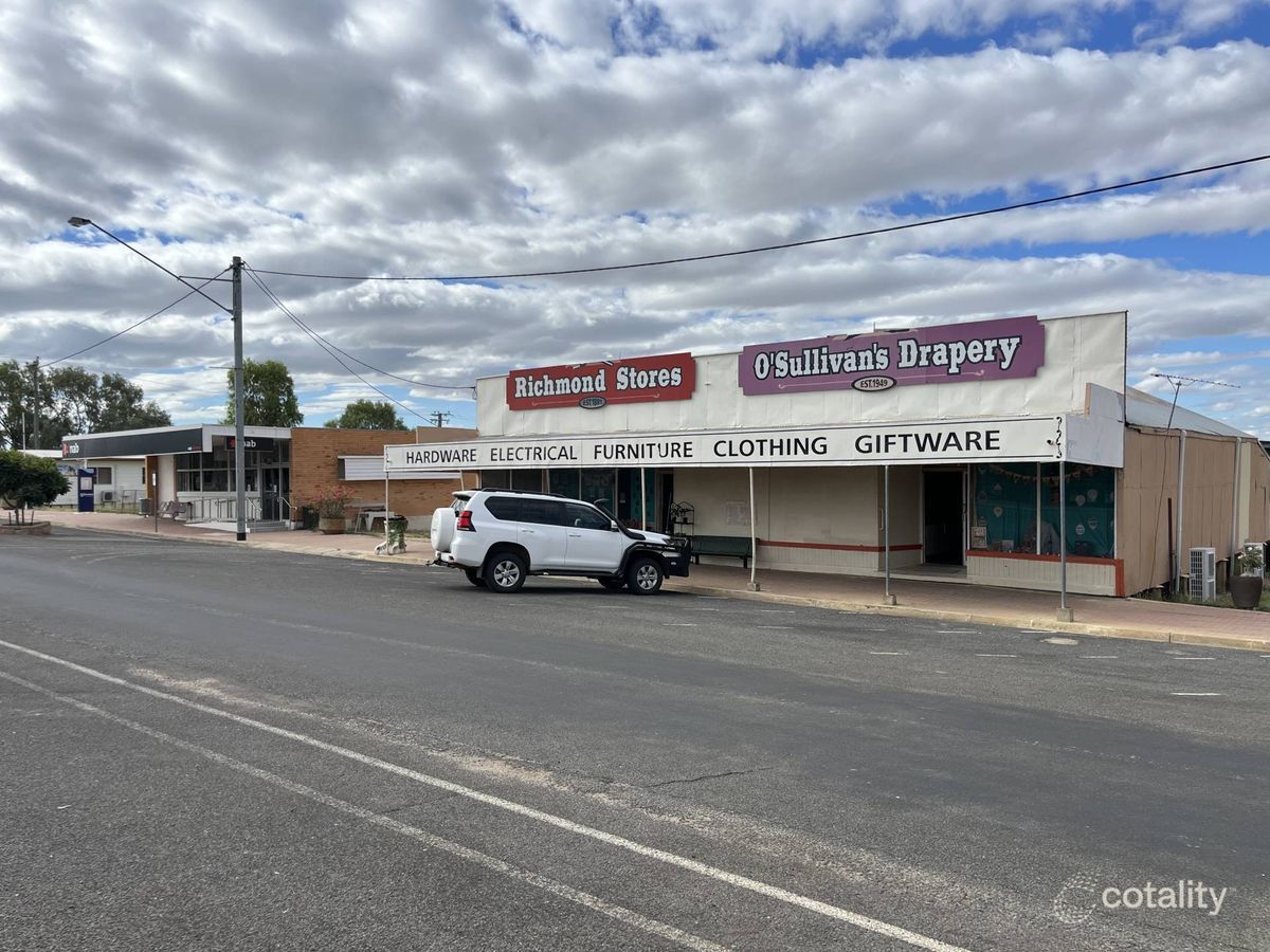 81-83 Goldring St, Richmond, QLD 4822