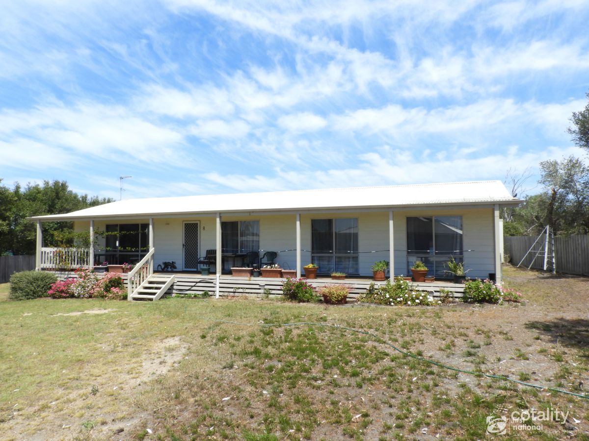 8 Outlook Ave, Newlands Arm, VIC 3875