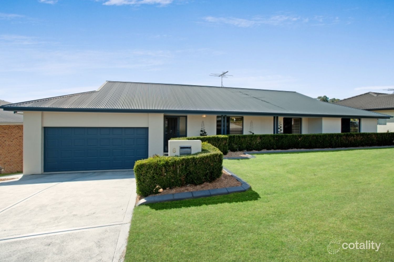 6 Amber Gr, Bolwarra Heights, NSW 2320